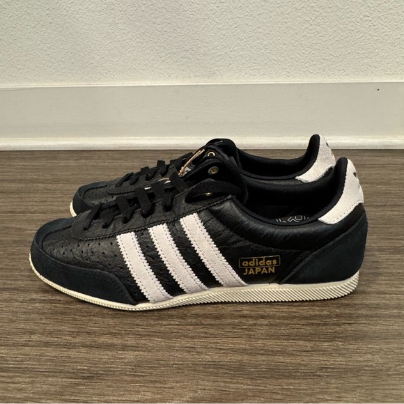 Shoes - Adidas Wmns Japan 'Black White' sz 7